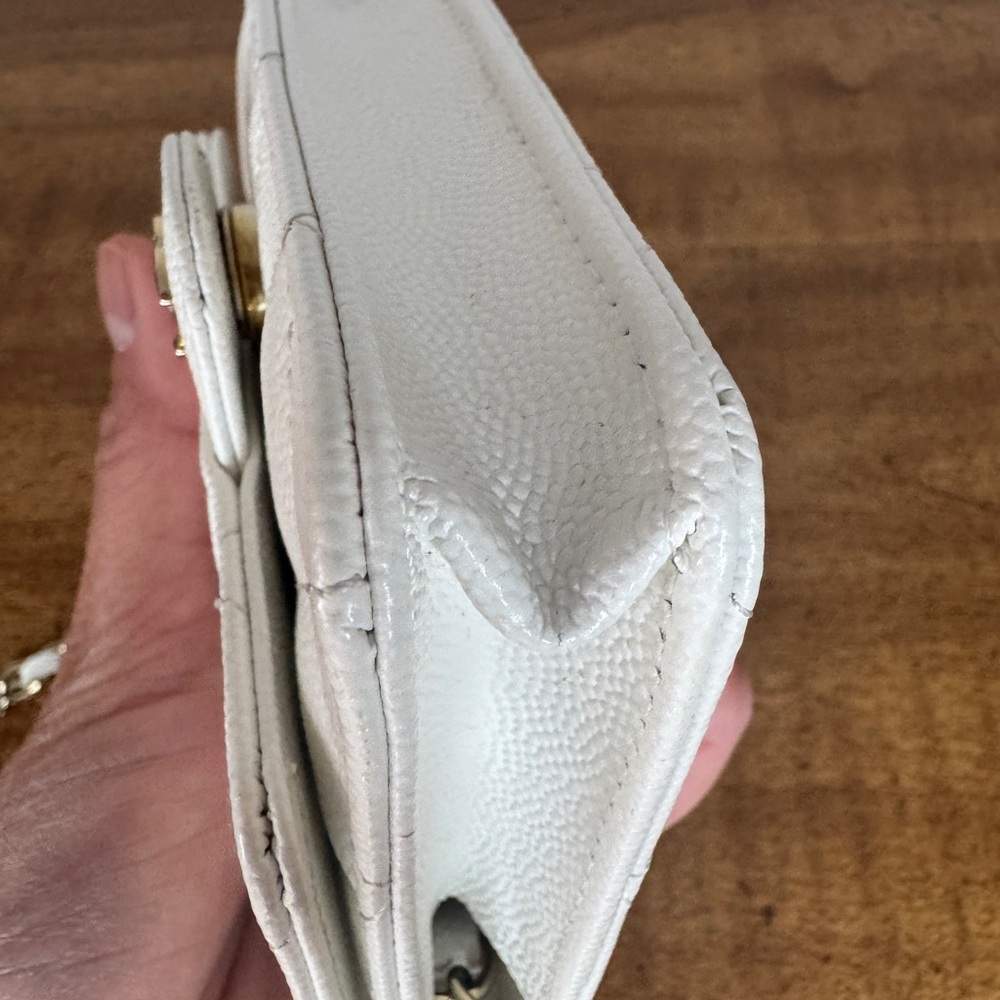 CHANEL White Caviar Leather cardholder on chain - Picture 13 of 15